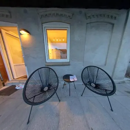 Lejlighed Cozy With Private Garden And Parking *