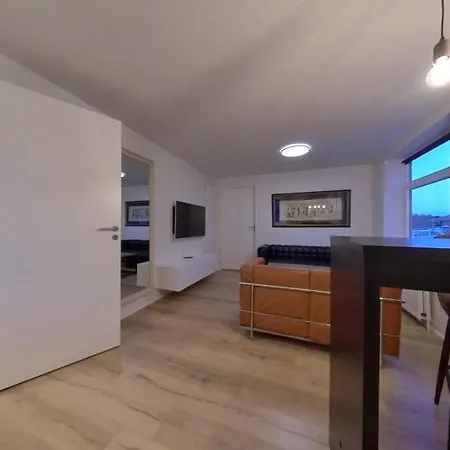 Lejlighed Cozy With Private Garden And Parking